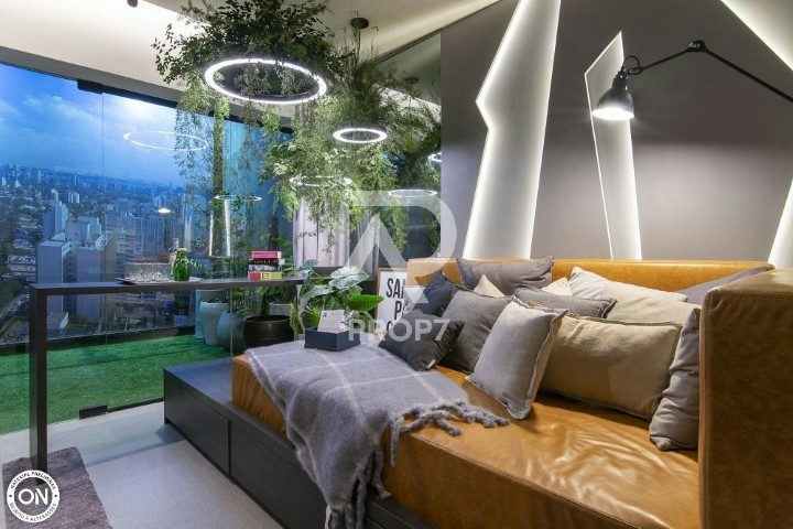 Studio no ON Lorena